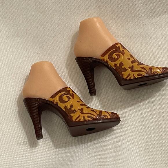 Bratz Footwear Cloe Style It! Brown Floral High Heel Clog Shoes - Picture 9 of 9